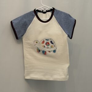 Artikl 2006 - Dječja majica kratki rukav motiv kornjače - natur sa sitnim prugastim rukavom